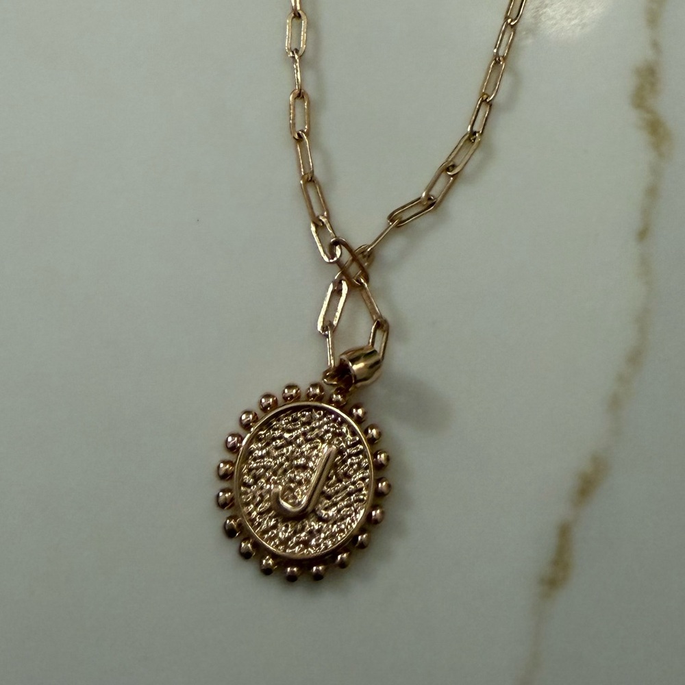 3 Gold Color Stackable Chains EUC - Picture 4 of 6